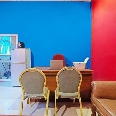 Oyo 91510 Homestay Utama Syariah Pakanbaru Exteriör bild