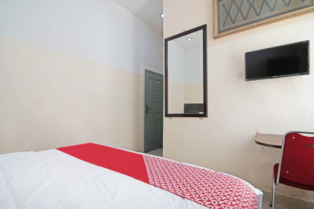 Oyo 91510 Homestay Utama Syariah Pakanbaru Exteriör bild