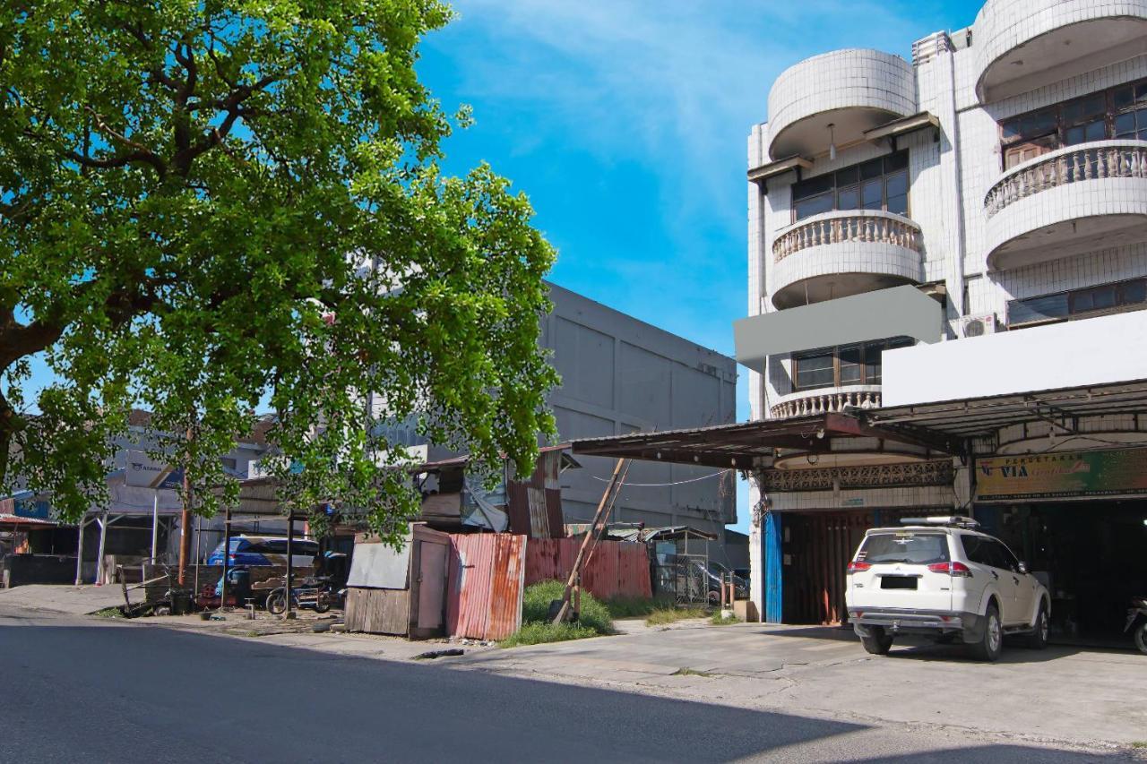 Oyo 91510 Homestay Utama Syariah Pakanbaru Exteriör bild