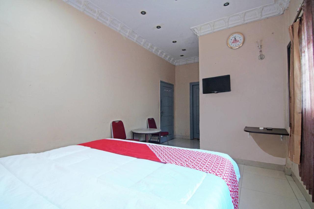 Oyo 91510 Homestay Utama Syariah Pakanbaru Exteriör bild