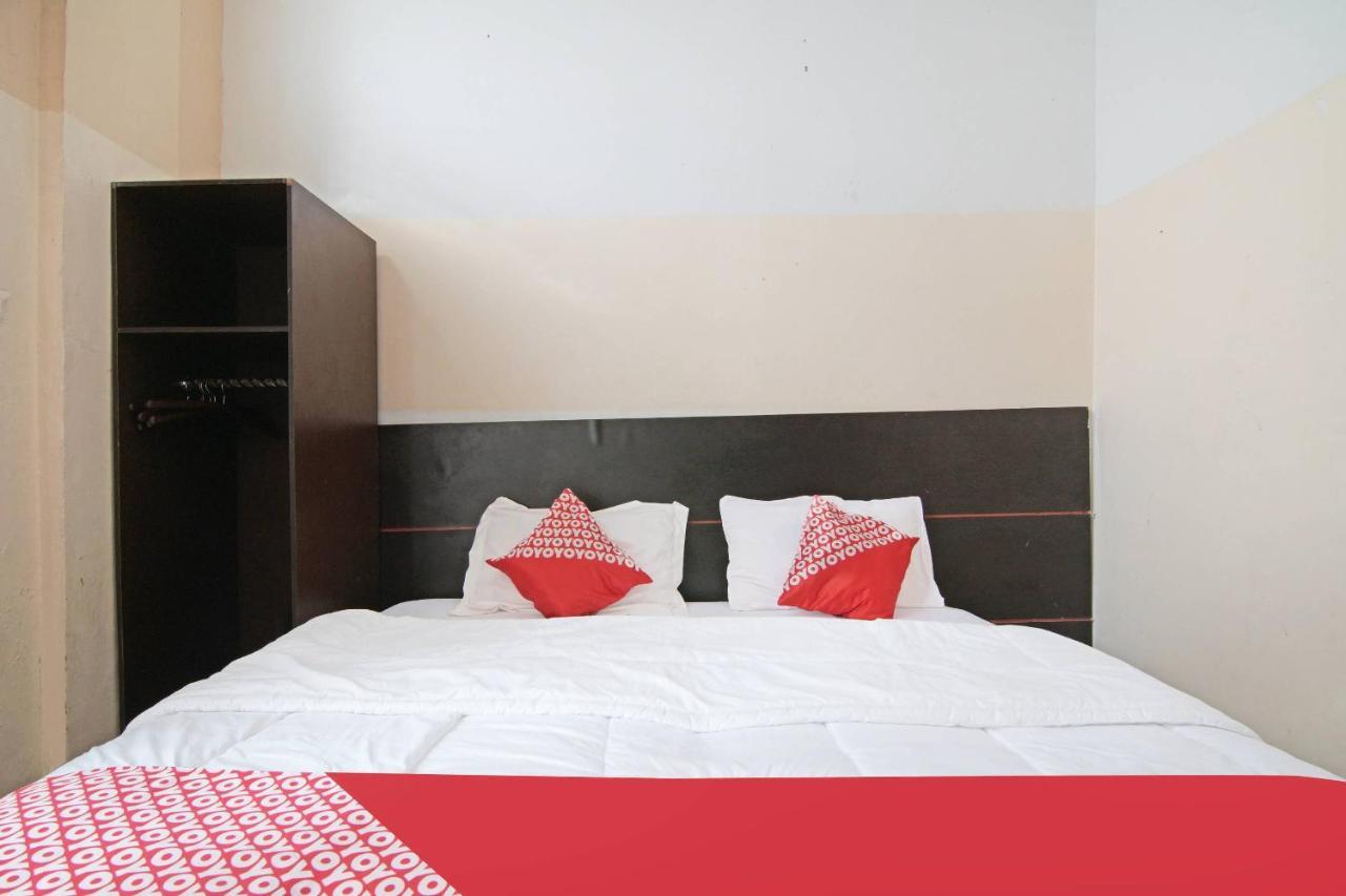 Oyo 91510 Homestay Utama Syariah Pakanbaru Exteriör bild