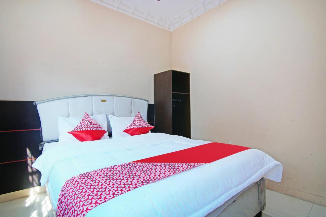 Oyo 91510 Homestay Utama Syariah Pakanbaru Exteriör bild
