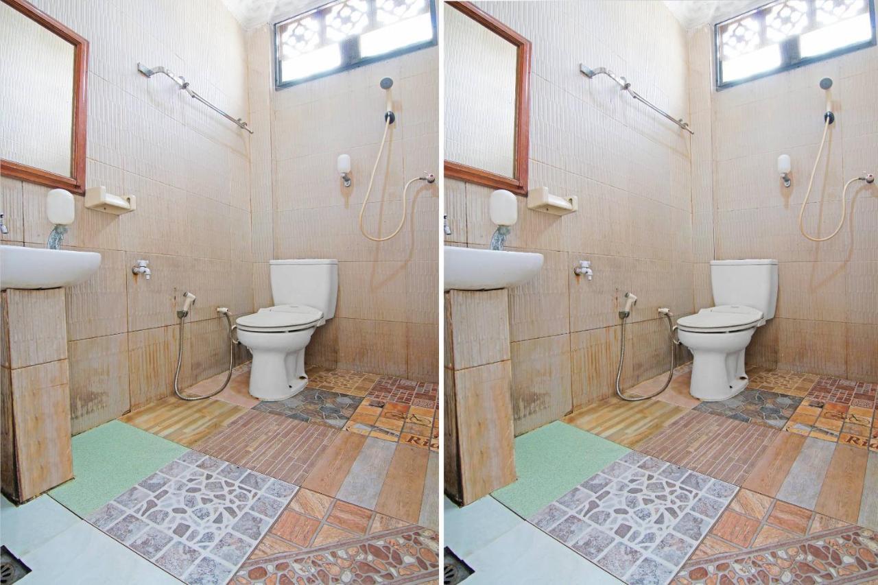 Oyo 91510 Homestay Utama Syariah Pakanbaru Exteriör bild