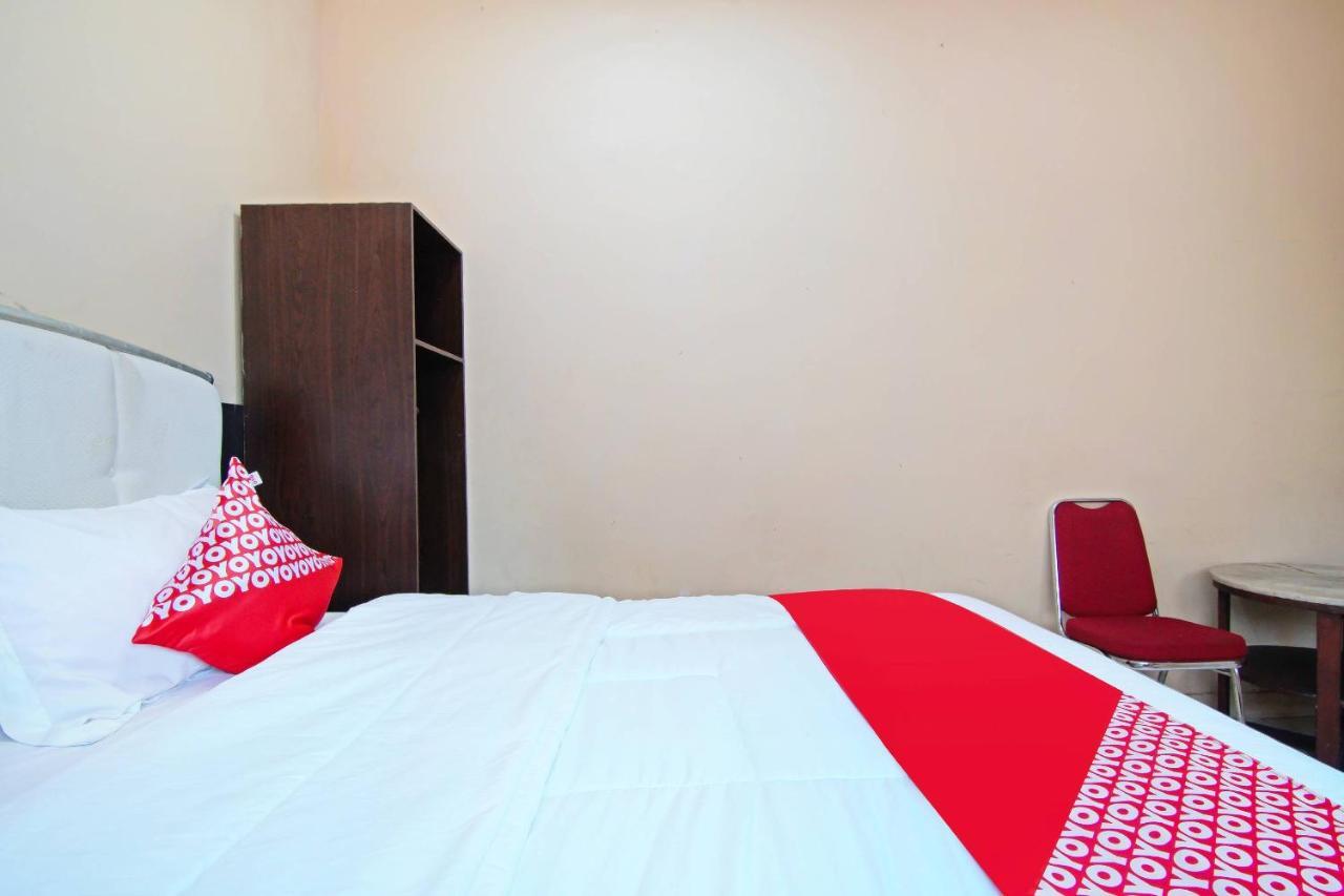 Oyo 91510 Homestay Utama Syariah Pakanbaru Exteriör bild