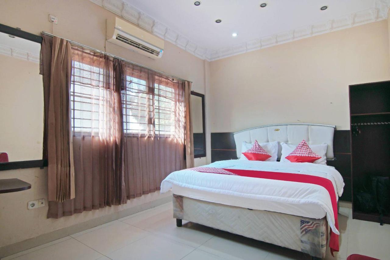 Oyo 91510 Homestay Utama Syariah Pakanbaru Exteriör bild