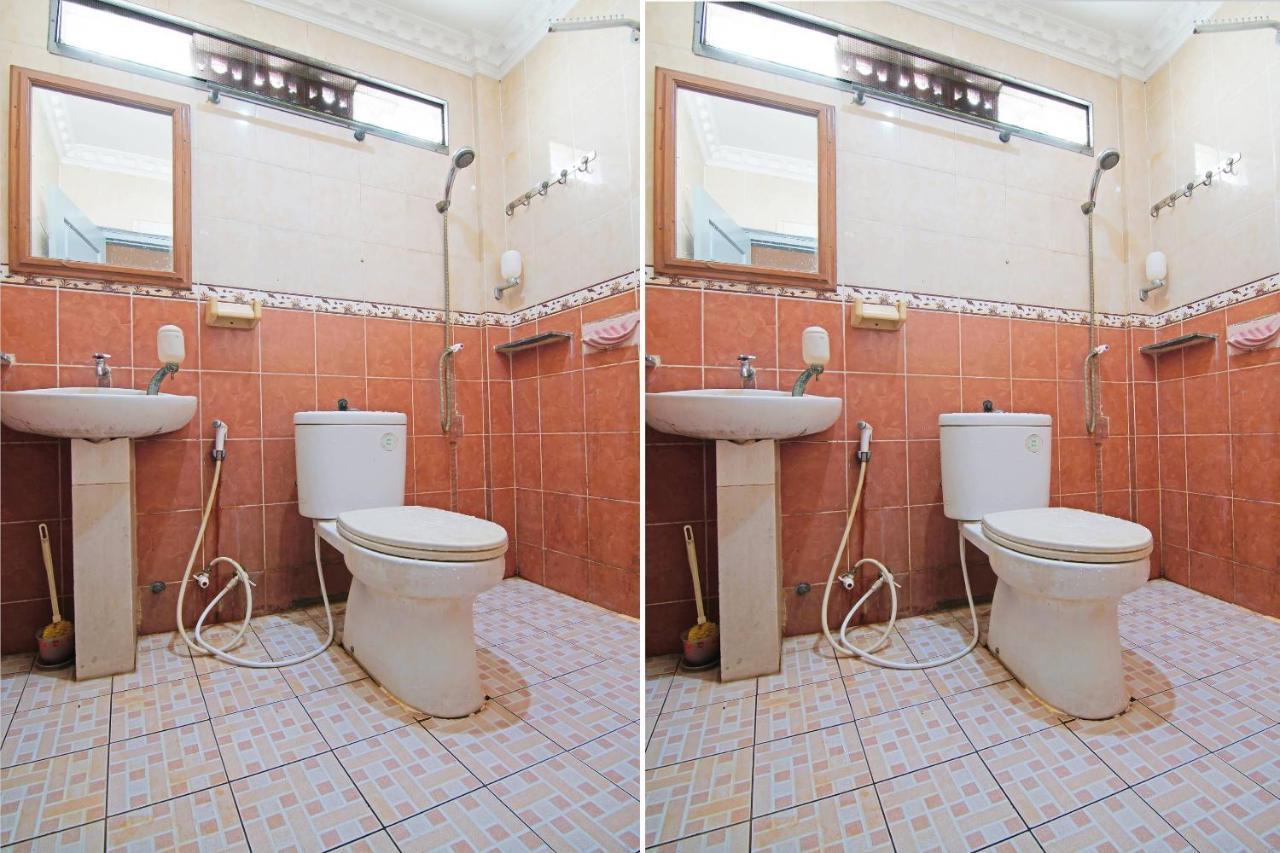 Oyo 91510 Homestay Utama Syariah Pakanbaru Exteriör bild