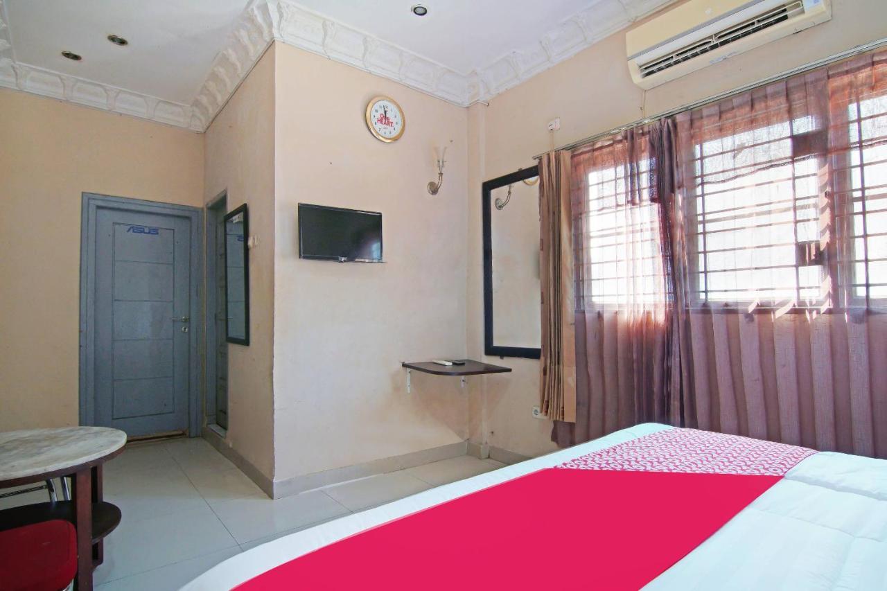 Oyo 91510 Homestay Utama Syariah Pakanbaru Exteriör bild