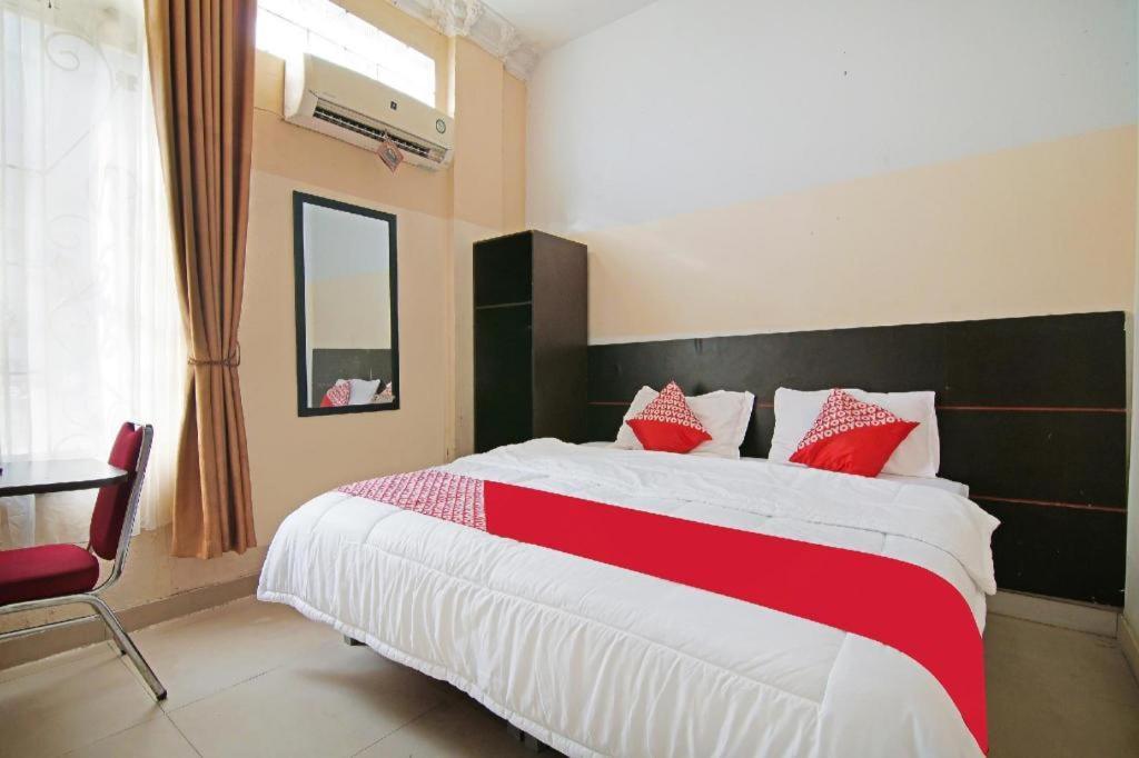 Oyo 91510 Homestay Utama Syariah Pakanbaru Exteriör bild